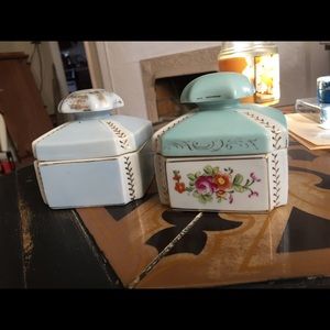 Vintage Vanity/Powder Dish Lot (2)